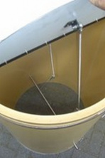 Устройство открытия мотылькового клапана