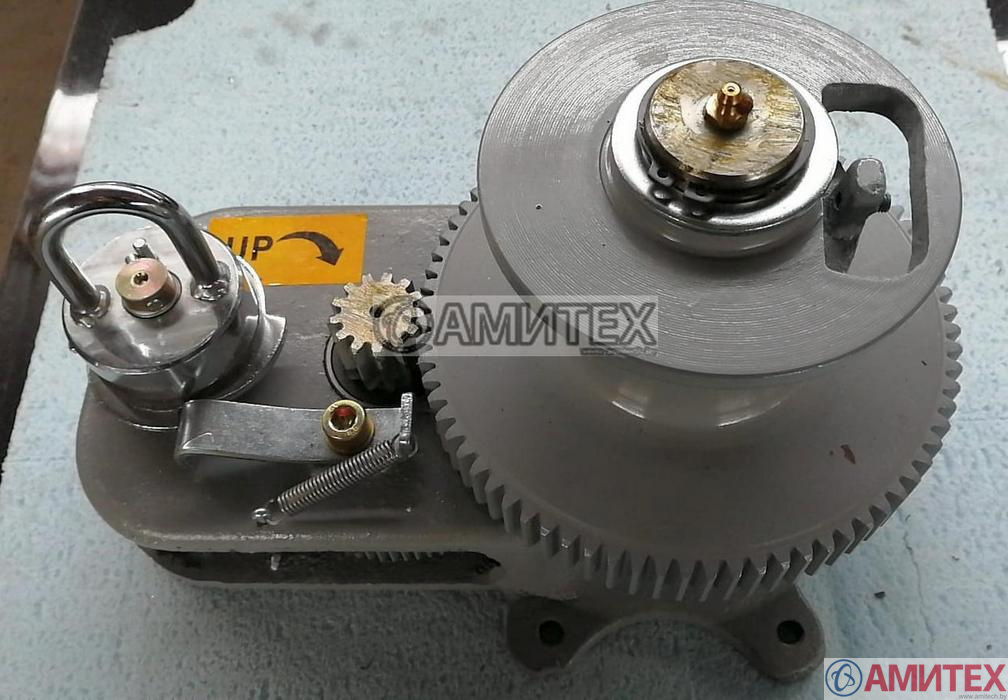 Ручная лебедка с механизмом самоторможения