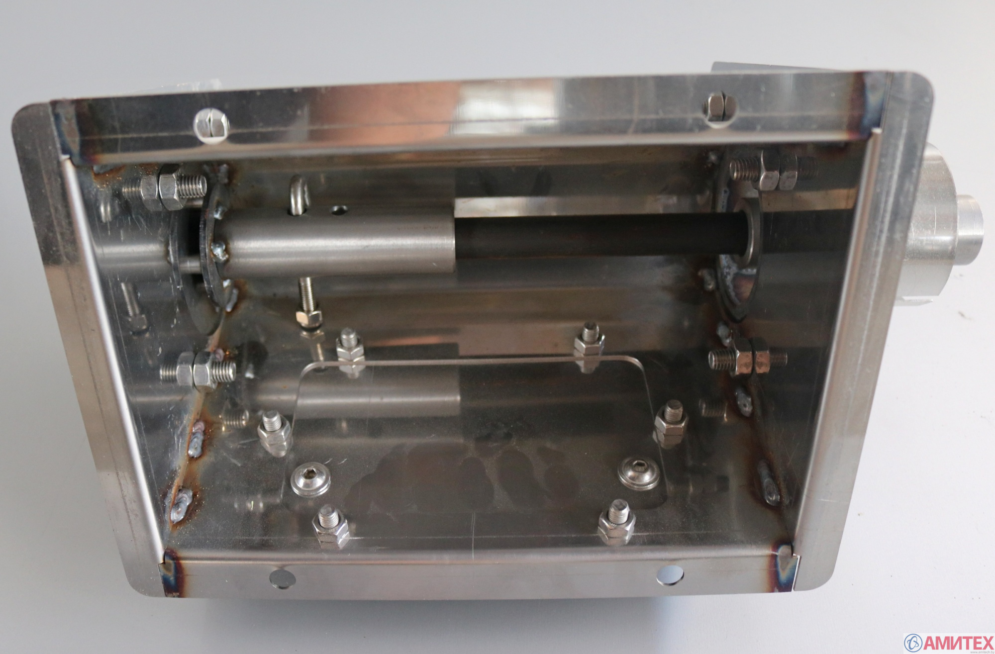 Одиночный поддон с натяжителем спирали для трубы 75мм