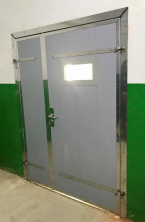 Калитка из ПВХ с окантовкой из нержавеющей  стали производства Амитех