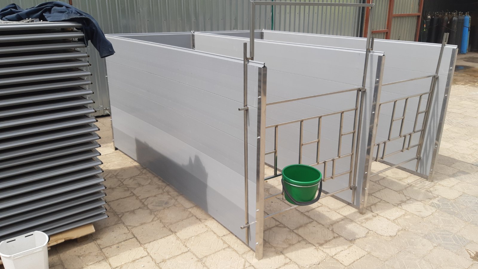 Бокс 1500х1200х1100 для телят из ПВХ панелей